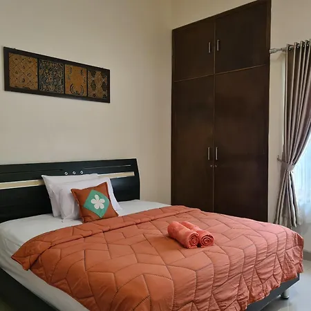 Ndalem Suryo Saptono Guest House-3